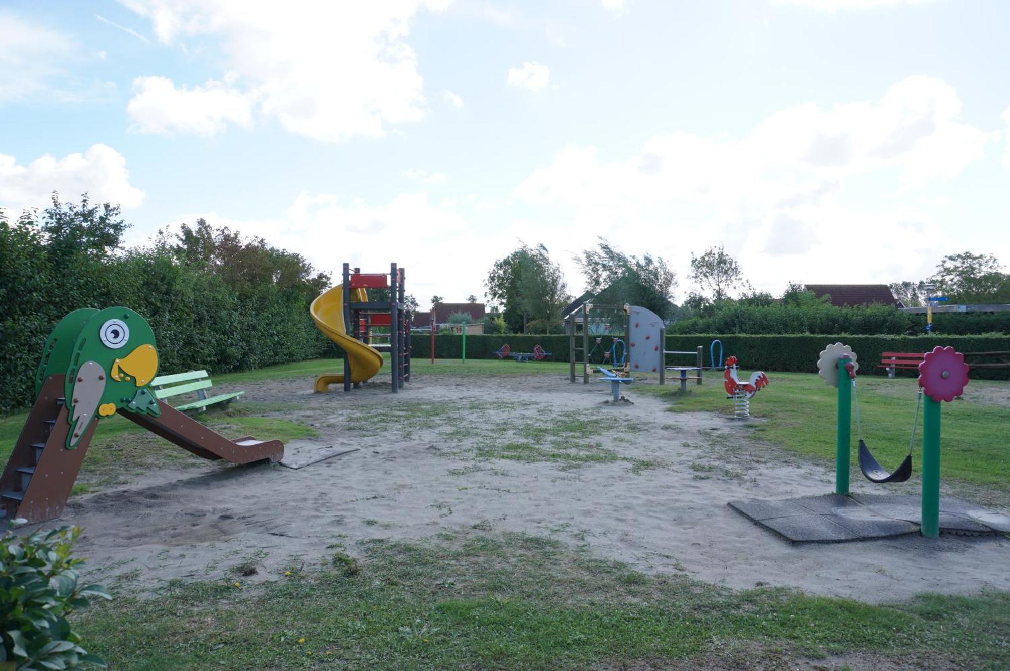 Vakantiehuis Park Schoneveld, Duinroos 099 *