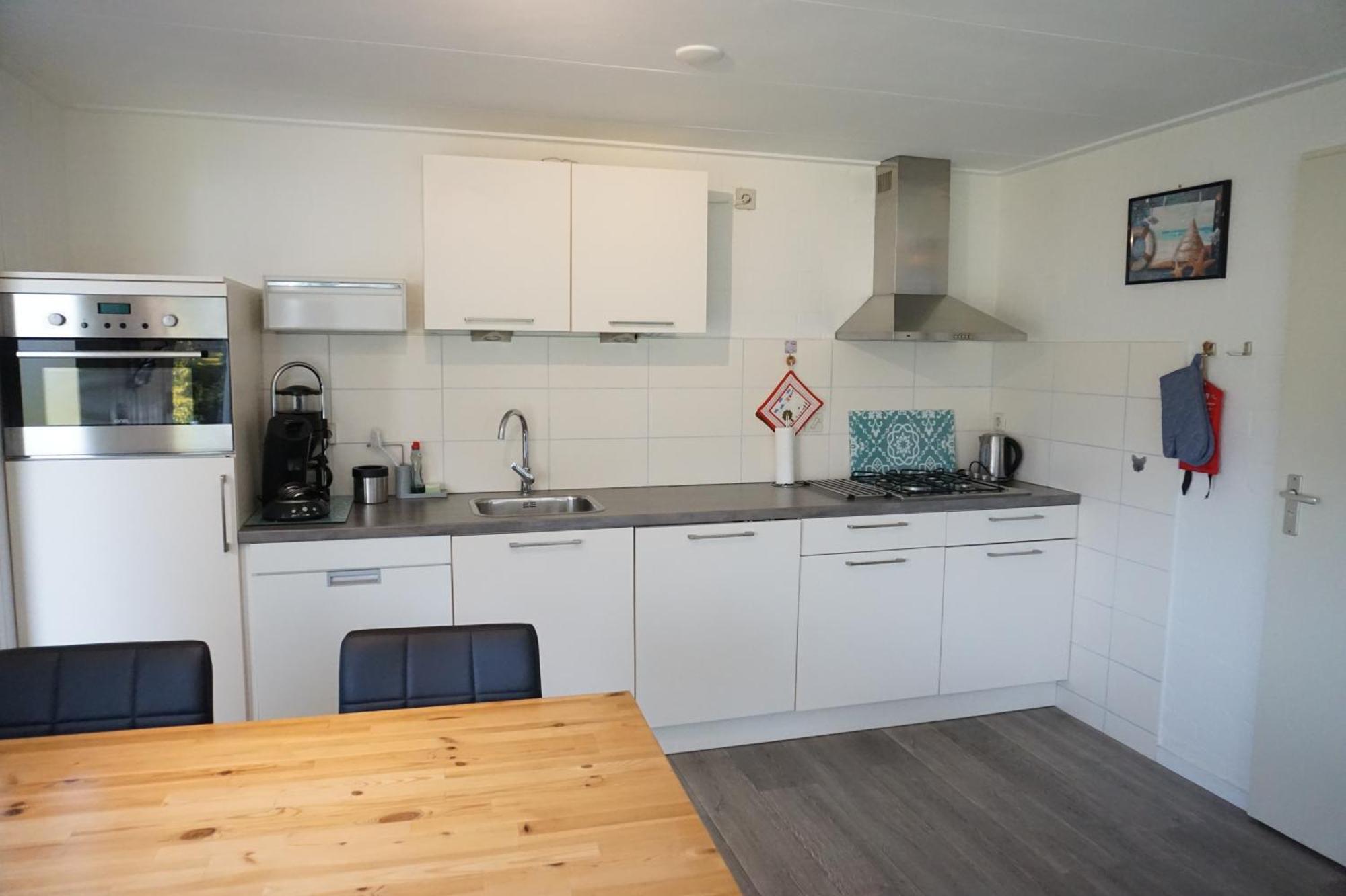 Holiday home Kustverhuur, Park Schoneveld, Duinroos 099 *